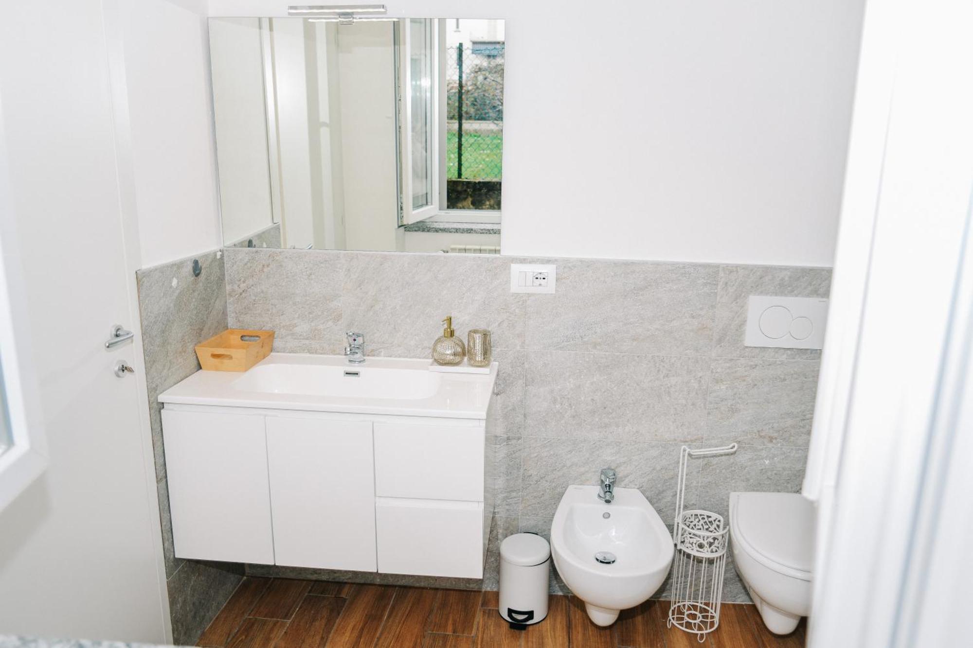 Lora Rose Suite ,Free Parking, Self Check In,2 Como Exterior photo